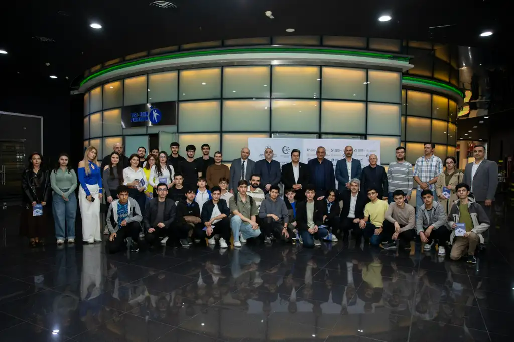 Tusi-Bohm Planetariumda “Astronomiyada Əsas Anlayışlar” kitabı və “Fəza və Zamanın Elçiləri” filminin təqdimatı keçirildi